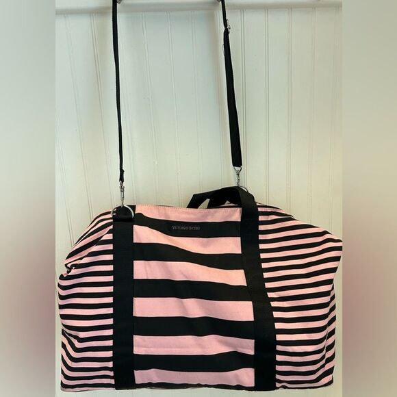 Victoria’s Secret travel/tote bag - Picture 4 of 6